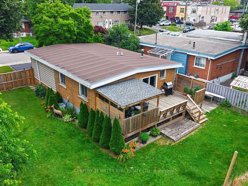 154 Luscombe Street, Hamilton, ON L9A 2K3