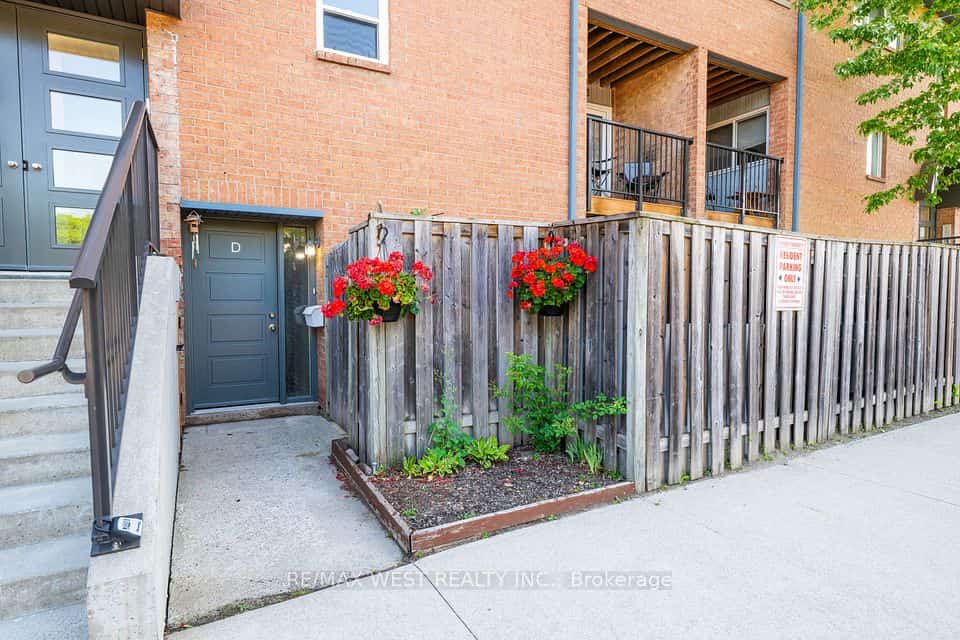 2866 Battleford Road #3D, Mississauga, ON L5N 3L3