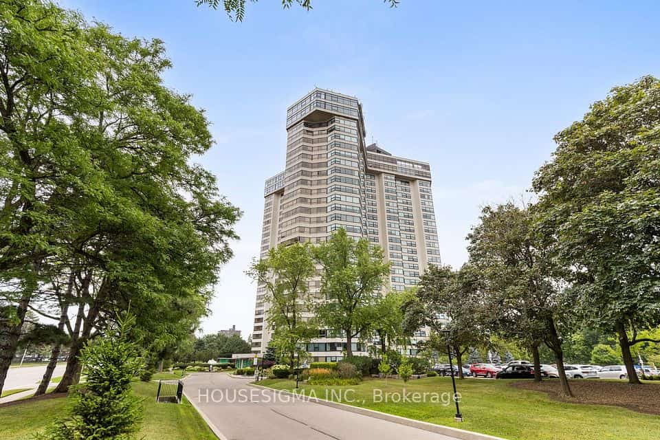 1300 Bloor Street #2010, Mississauga, ON L4Y 3Z2