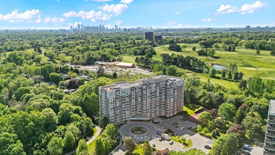 1485 Lakeshore Road E #505, Mississauga, ON L5E 3G2