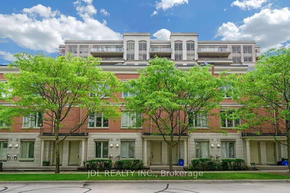 25 Galleria Parkway, Markham, ON L3T 0A3