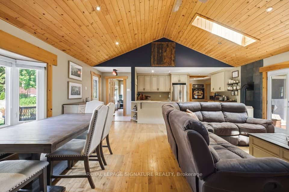 33 Old Pavillion Road, Caledon, ON L7C 3J8