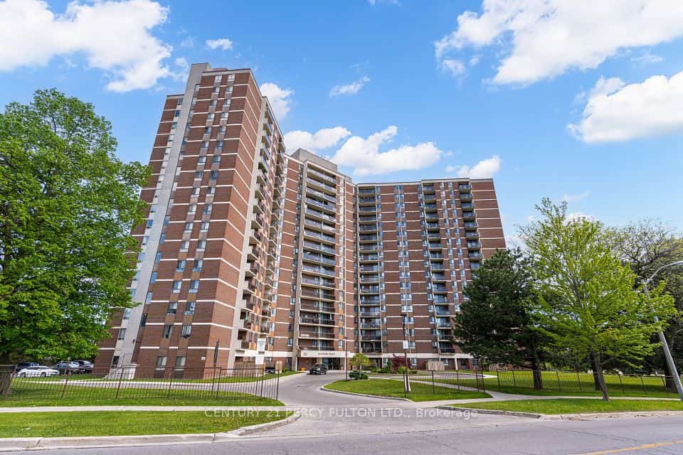 121 Trudelle Street #608, Toronto, ON M1J 3K4