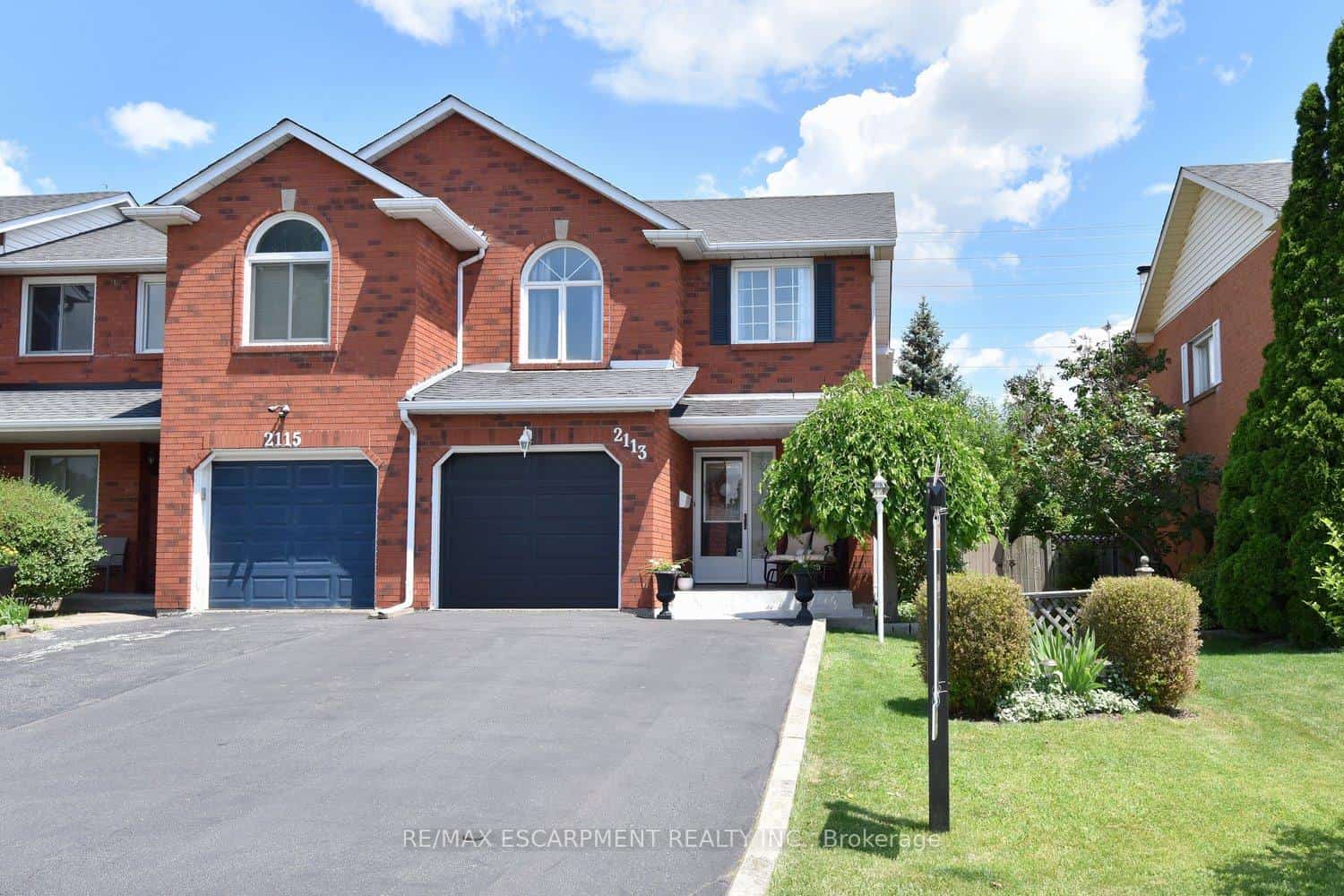 2113 Chrisdon Road, Burlington, ON L7M 3S4