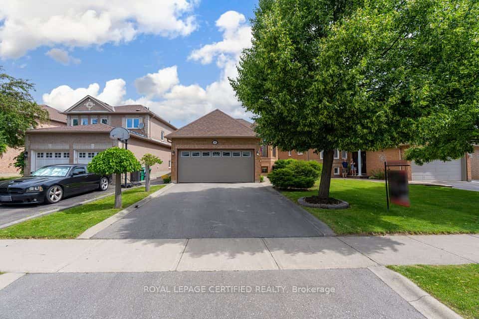 45 Springview Drive, Brampton, ON L6X 4M3