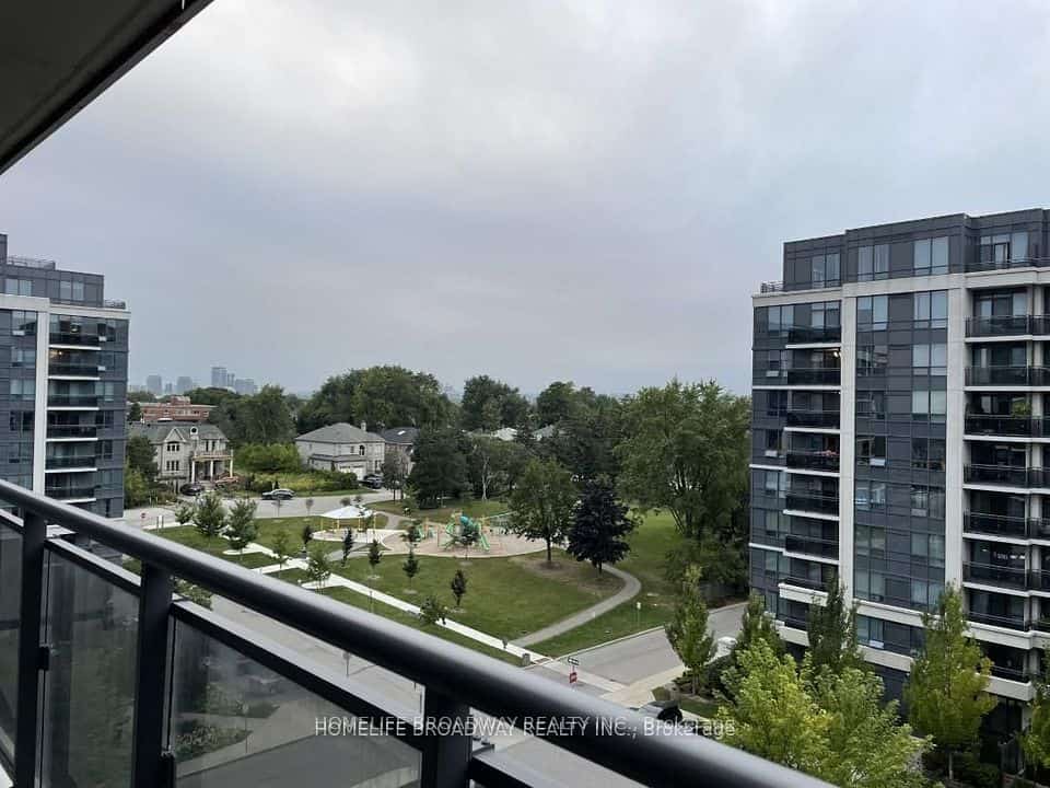 372 Highway 7 E #817, Richmond Hill, ON L4B 0C6