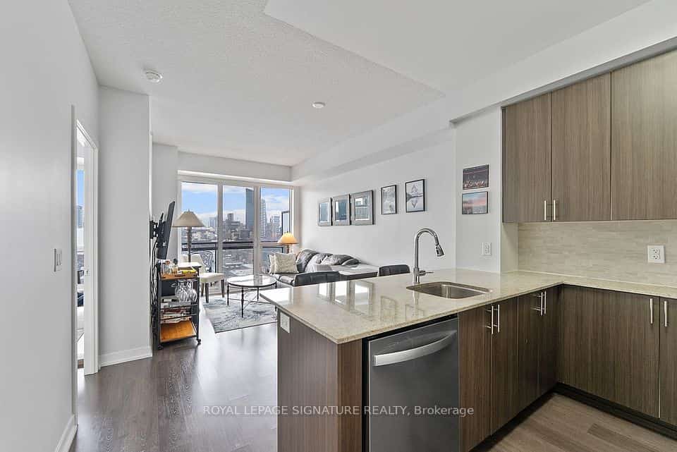 225 Sackville Street #1405, Toronto, ON M5A 3H1