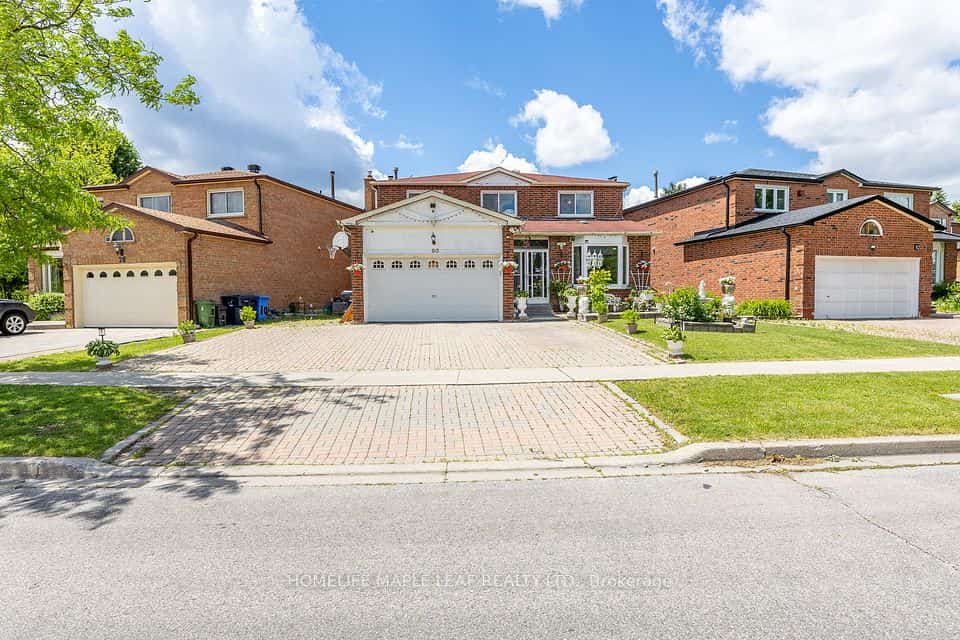80 Whistling Hills Drive, Toronto, ON M1V 2B7