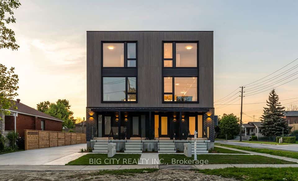 276 Lanor Avenue #3, Toronto, ON M8W 2P9