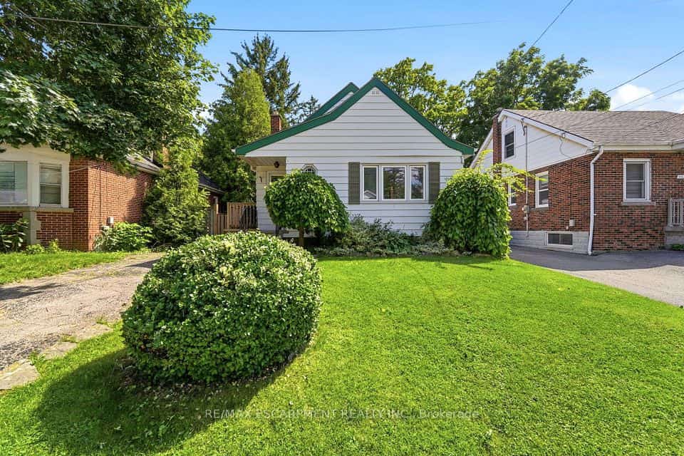 61 GLENMOUNT Avenue, Hamilton, ON L8S 2L3