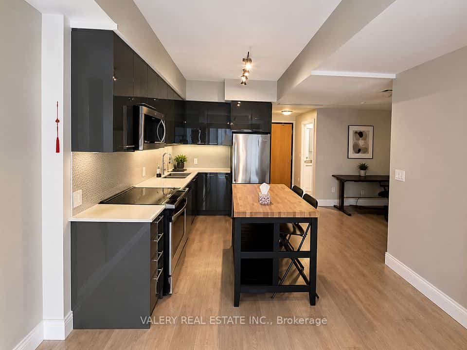 15 Prince Albert Blvd Boulevard #519, Kitchener, ON N2H 0C2