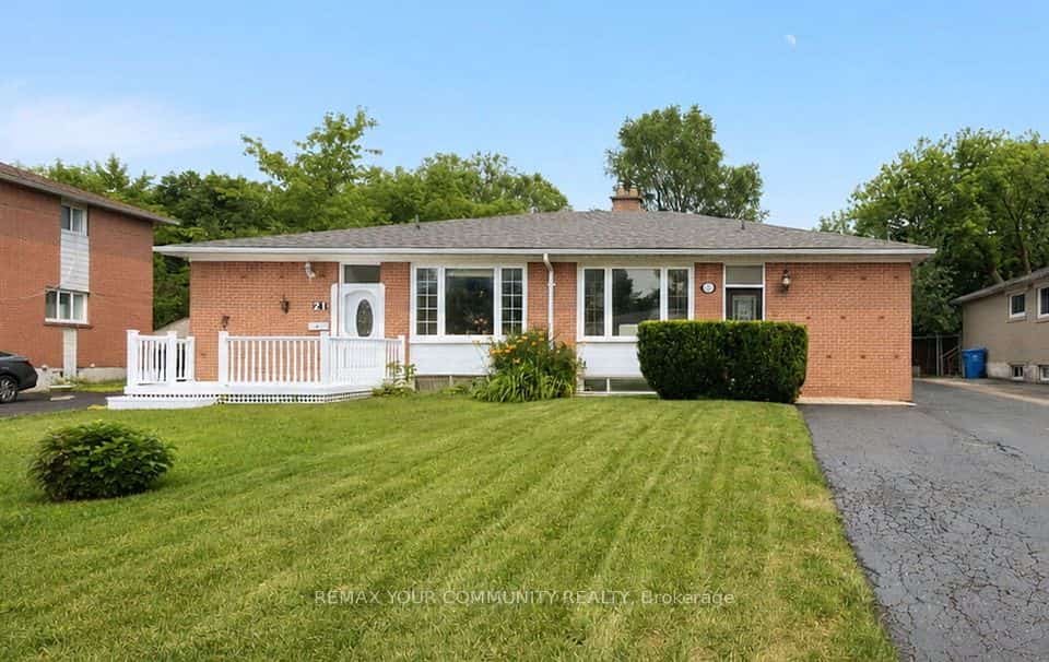 23 Richardson Drive, Aurora, ON L4G 1Z2