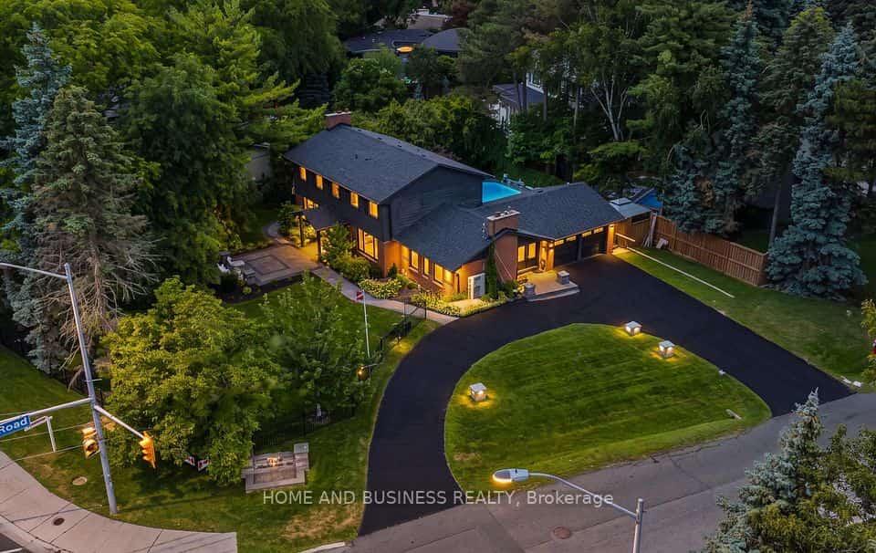 1335 Mississauga Road, Mississauga, ON L5H 2J3