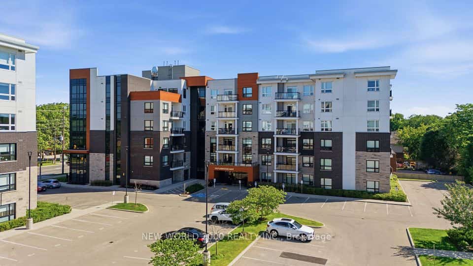 340 Plains Road E #304, Burlington, ON L7T 0C2