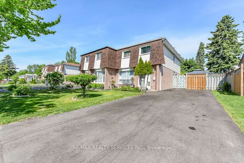 2569 Lundene Road, Mississauga, ON L5J 3Y9