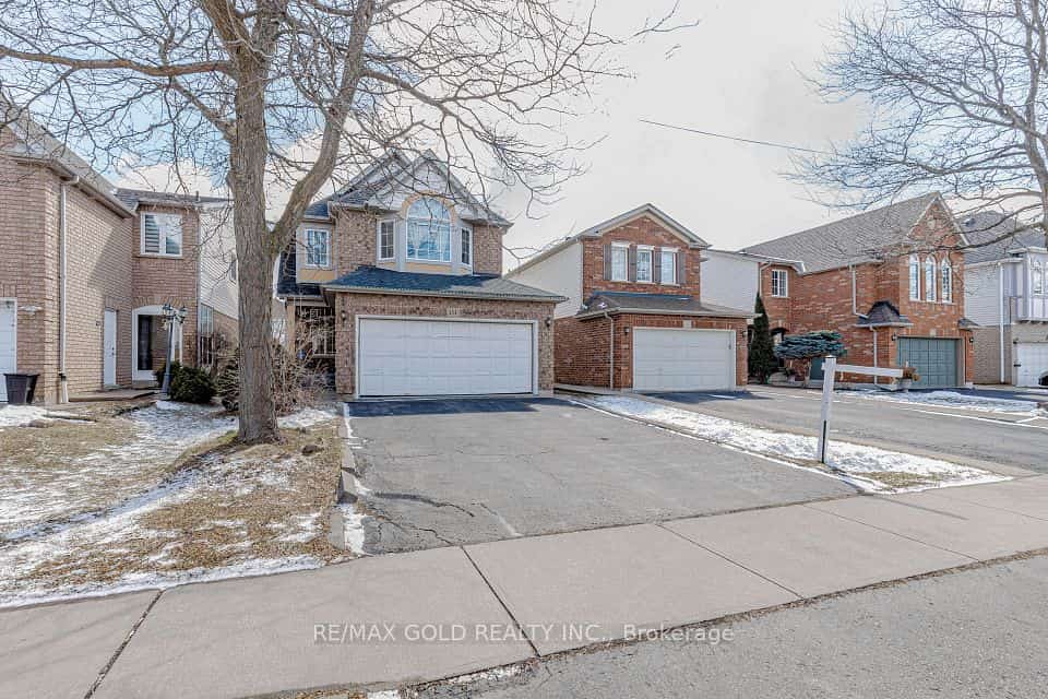 153 SW Cordgrass Crescent, Brampton, ON L6R 2A1