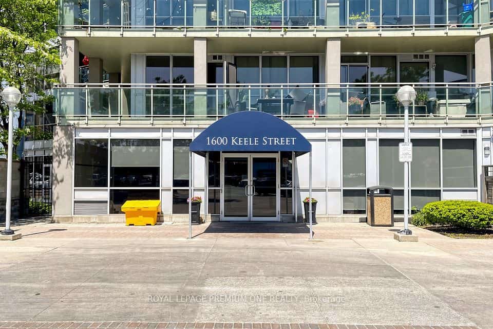 Solara Condominiums, Toronto