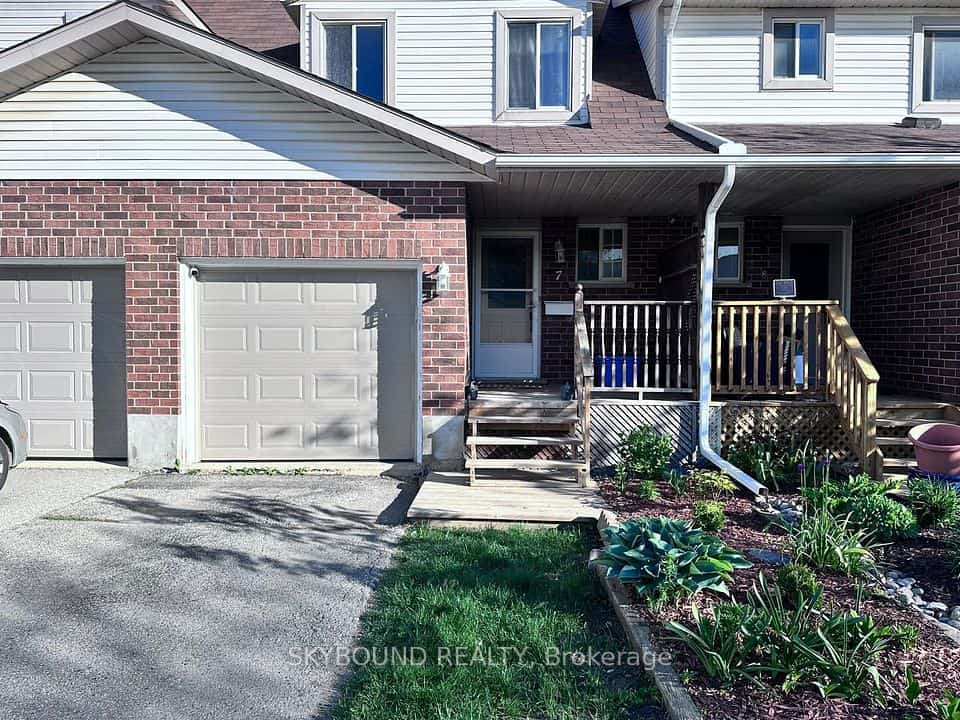360 Cornridge Place #7, Waterloo, ON N2T 2N9