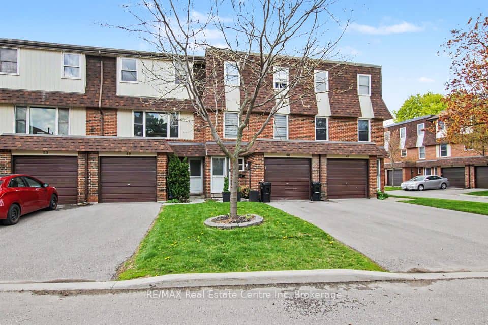 371 Bronte Street S, Milton