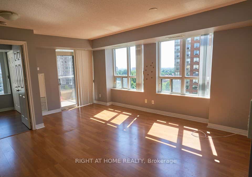 310 burnhamthorpe Road W #811, Mississauga, ON L5B 4P9