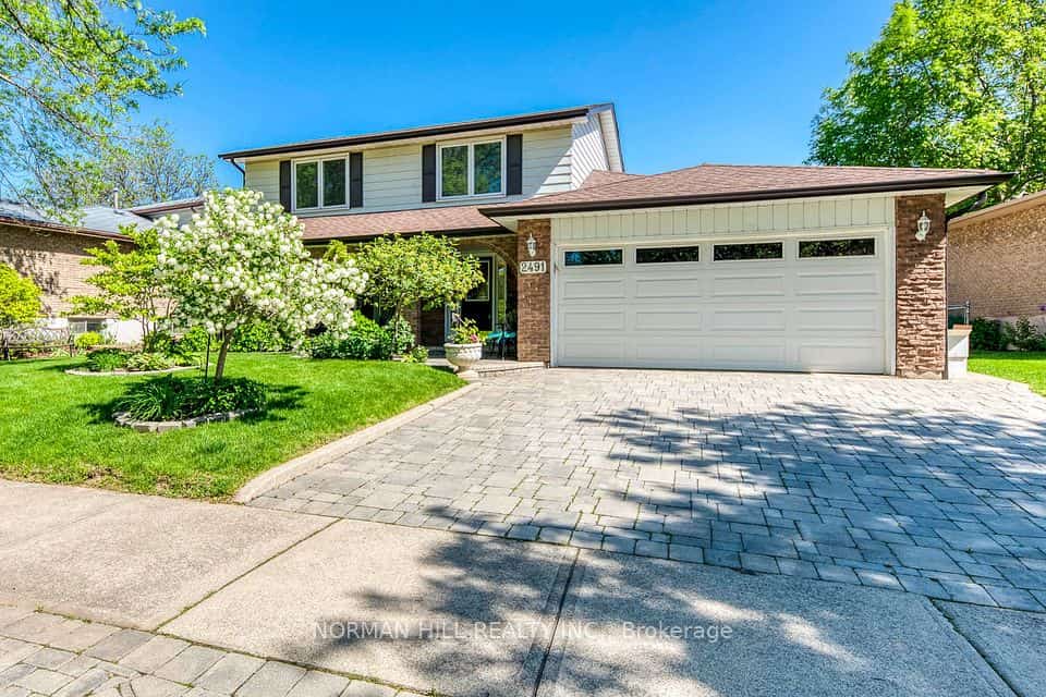 2491 Woburn Crescent, Oakville, ON L6L 5E8