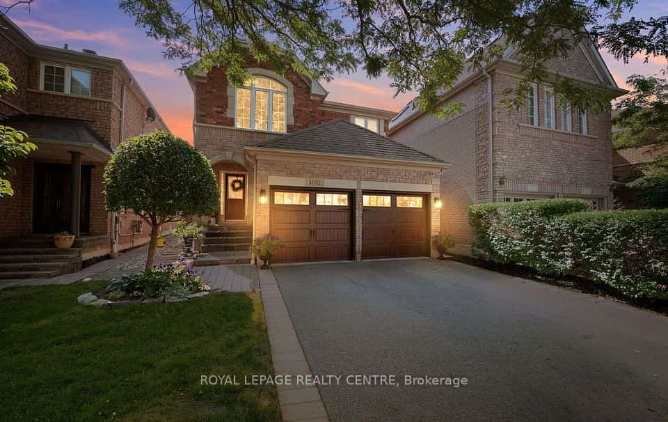 3092 Owls Foot Drive, Mississauga, ON L5M 6T8