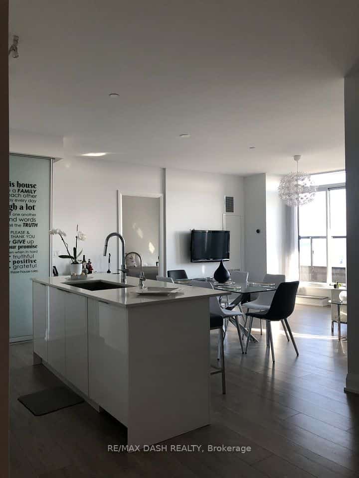 110 Marine Parade Drive #204, Toronto, ON M8V 0A3