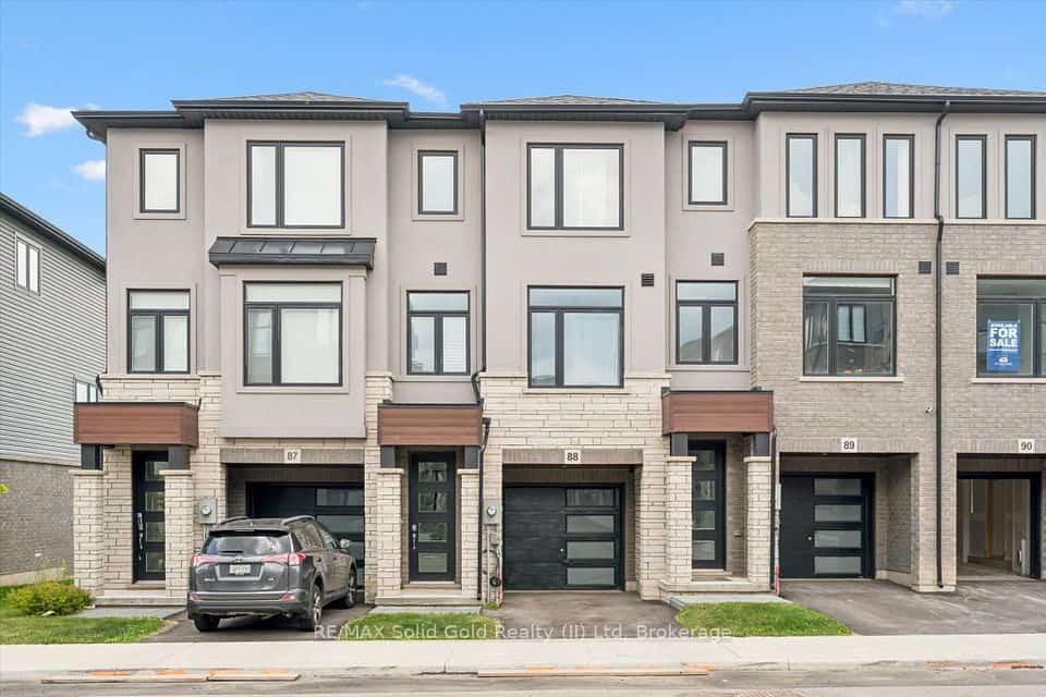 155 Equestrian Way #88, Cambridge, ON N3E 0E8