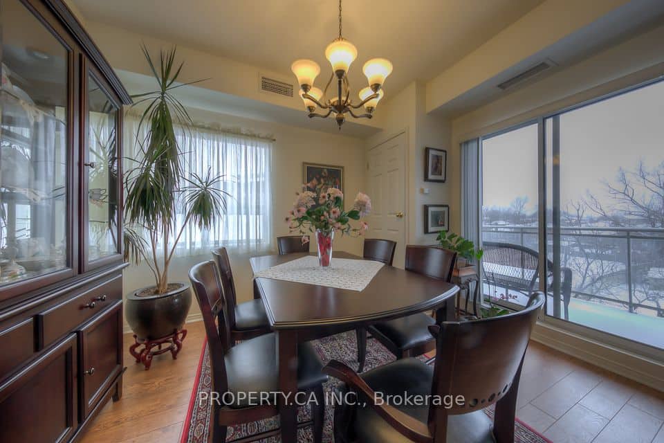 778 Sheppard Avenue W, Toronto
