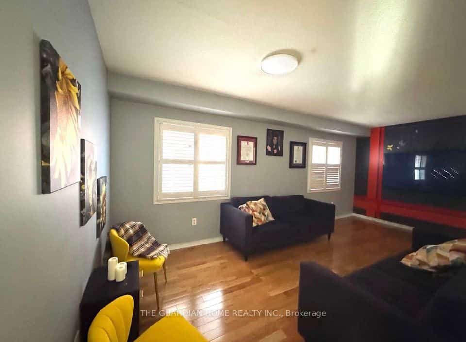 118 Guinevere Road, Markham, ON L3S 4V2