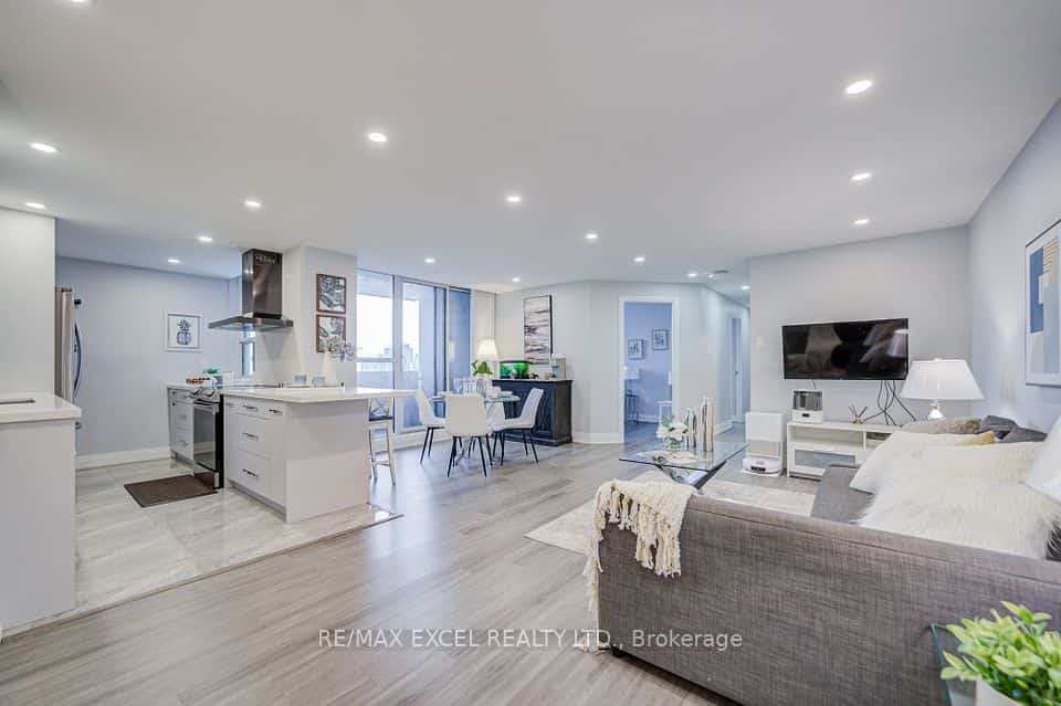 5 Old Sheppard Avenue Condos, Toronto