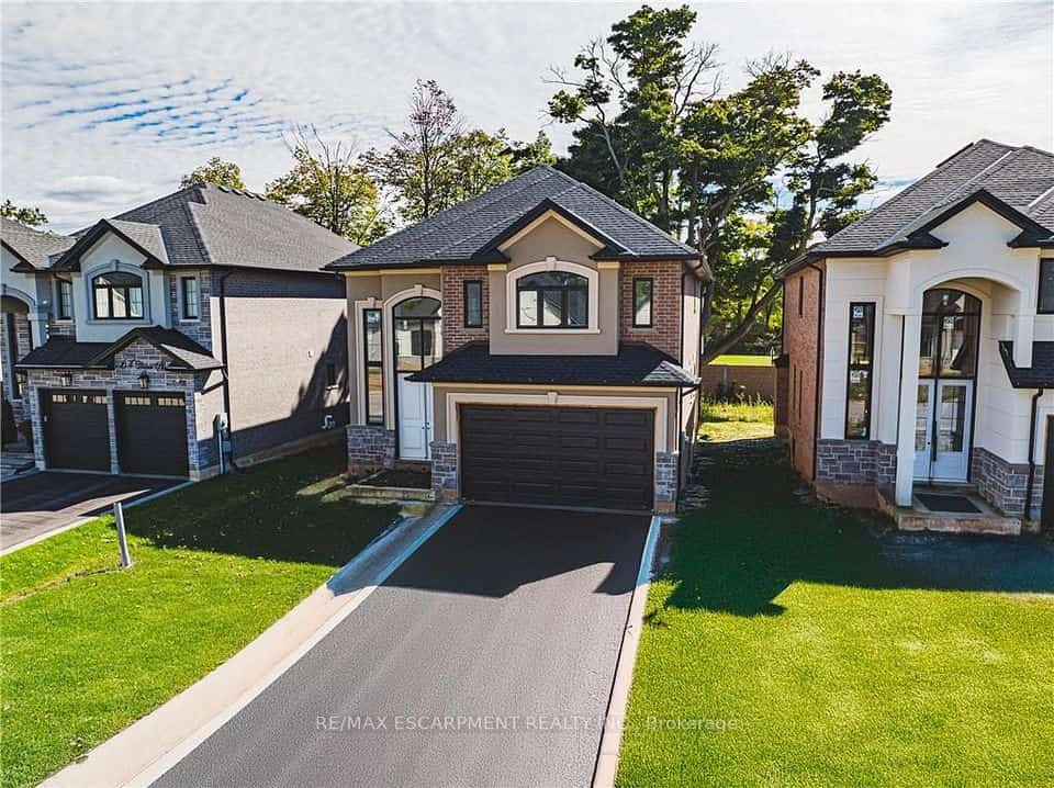 44 Cesar Place, Hamilton, ON L9G 0G3