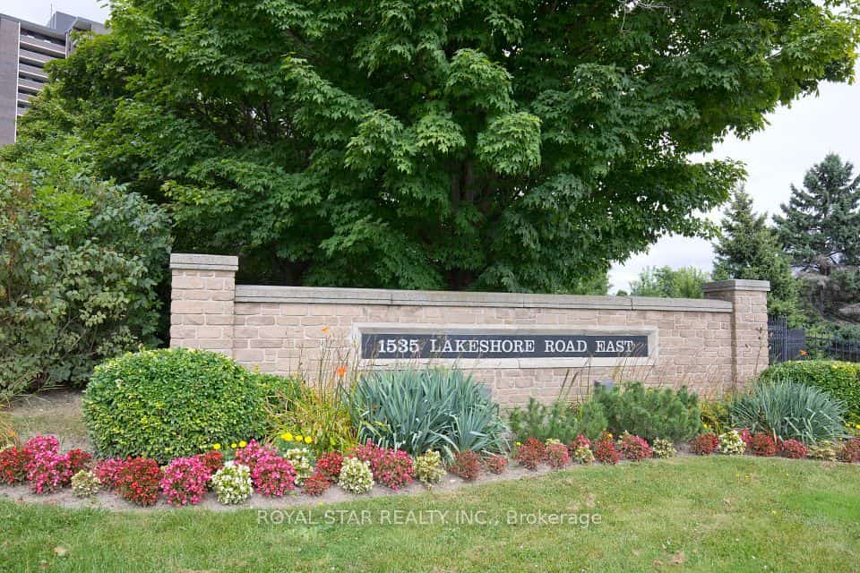 1535 Lakeshore Road E #1607, Mississauga, ON L5E 3E2