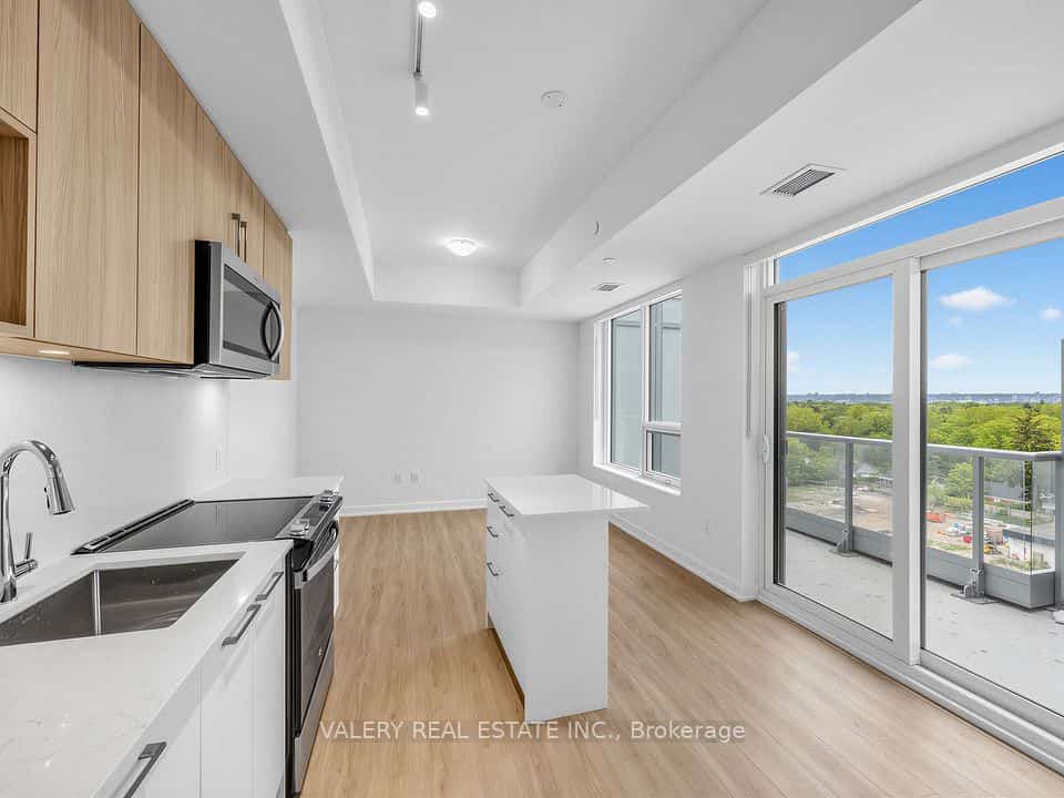 500 Plains Road E #PH01, Burlington, ON L7T 0C8