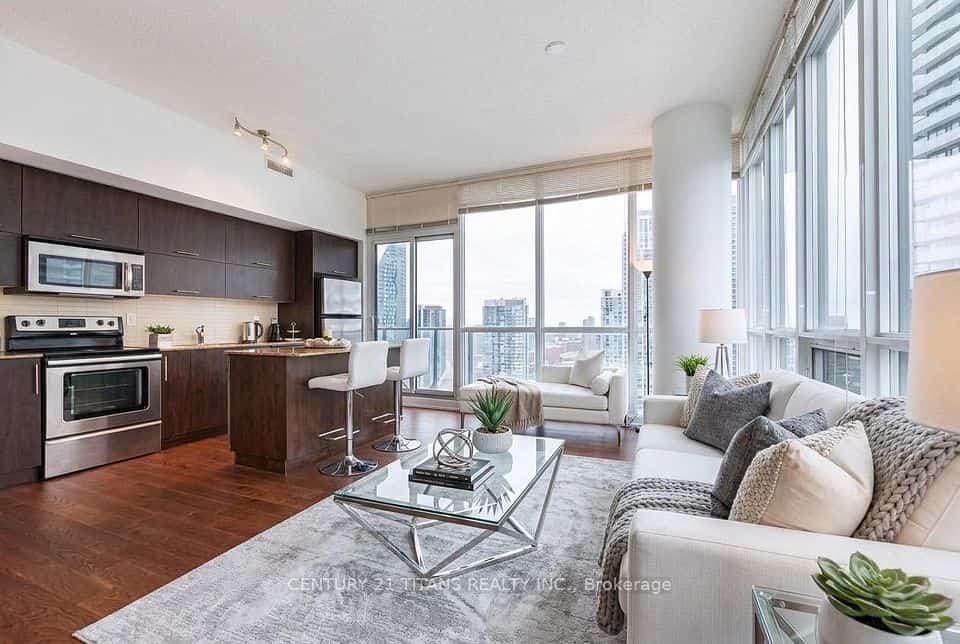 55 Bremner Boulevard #2807, Toronto, ON M5J 0A6