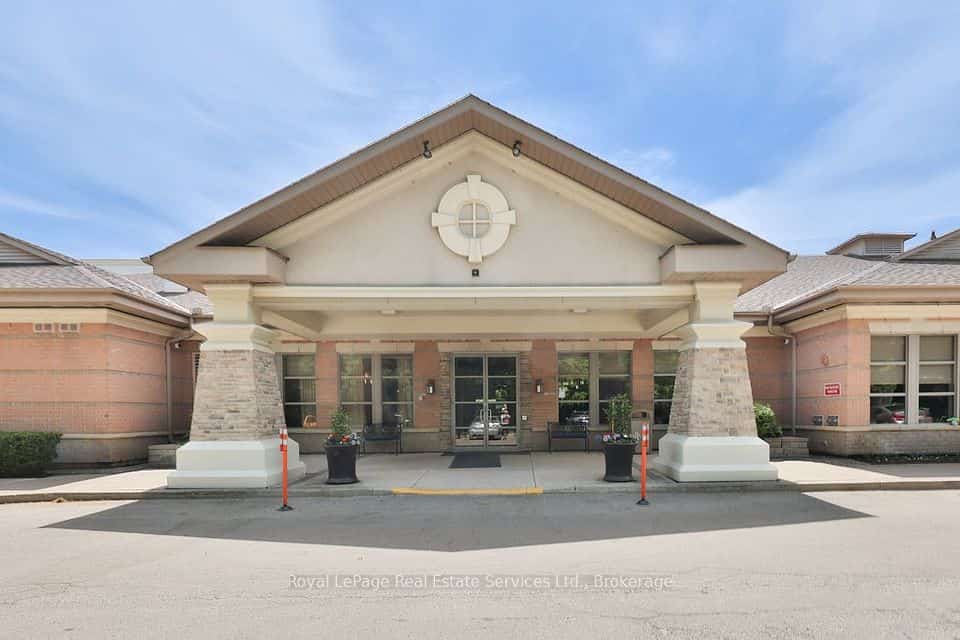 100 Burloak Drive #2205, Burlington, ON L7L 6P6