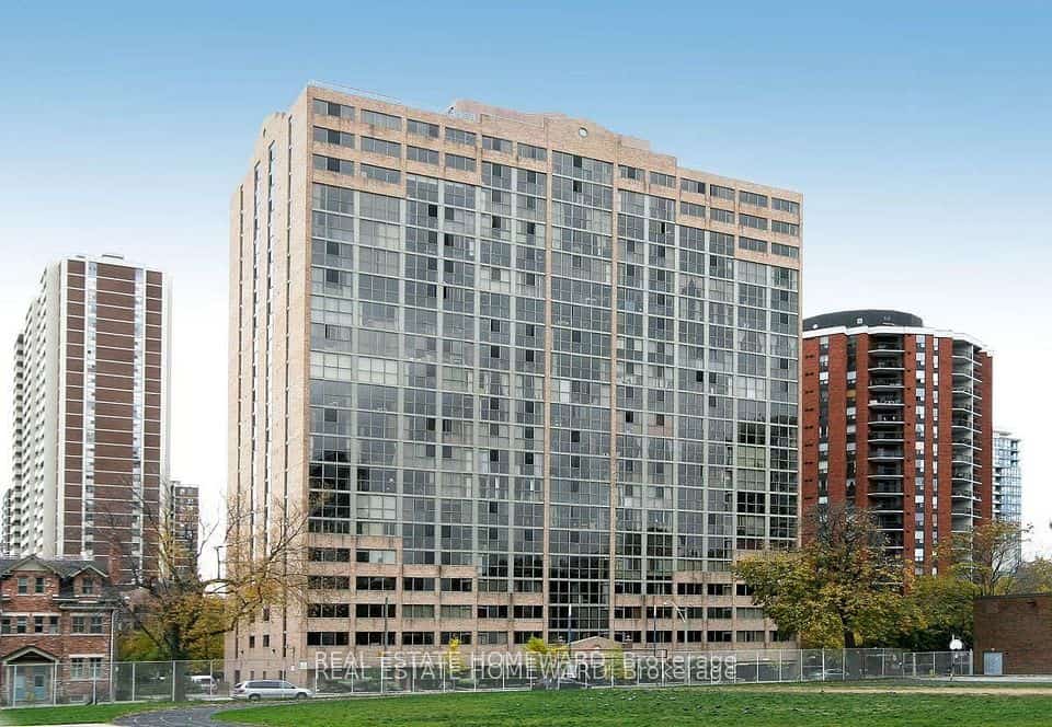 15 Maitland Place #1609, Toronto, ON M4Y 2X3