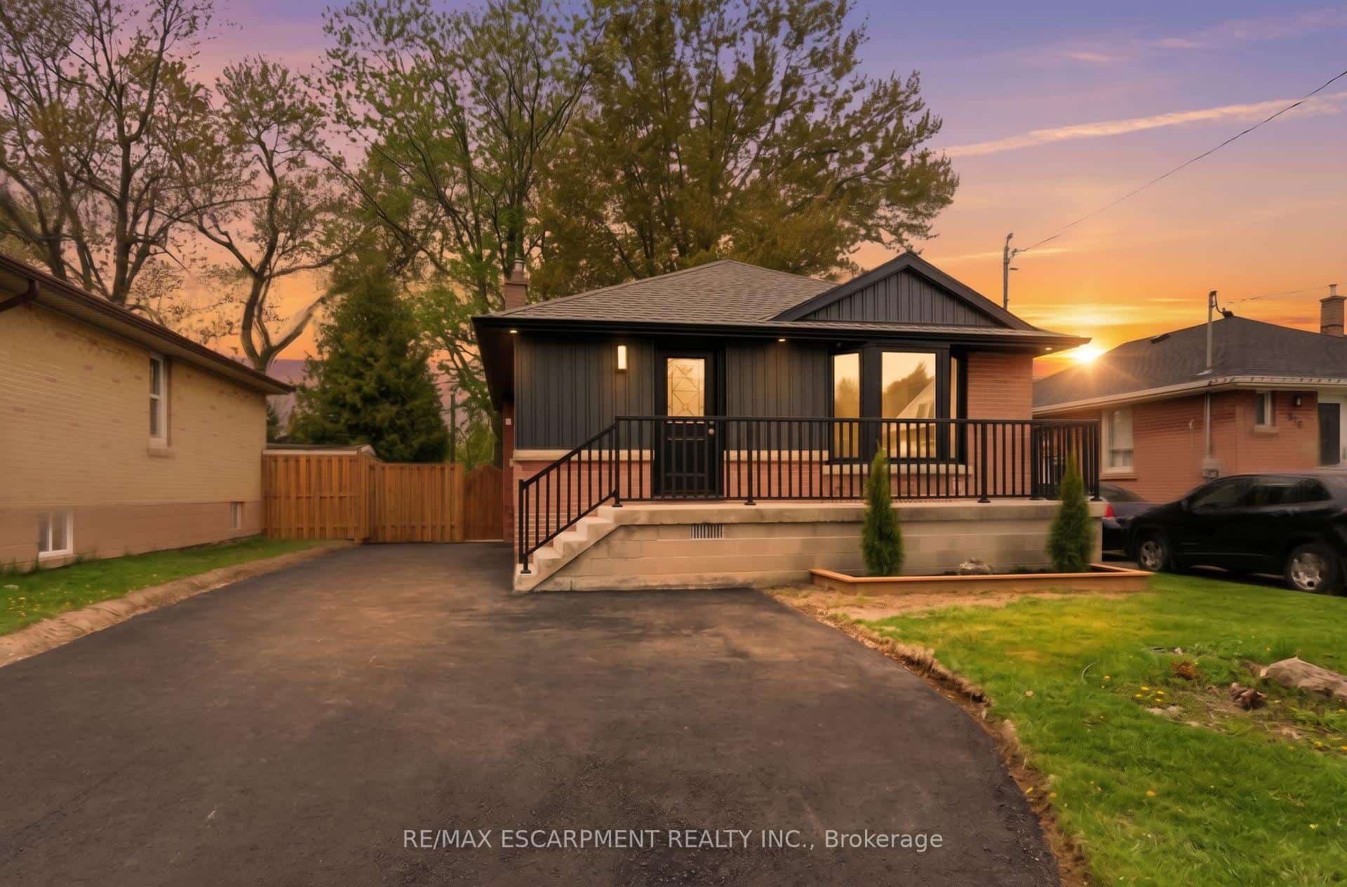 374 East 13th Street, Hamilton, ON L9A 4A1