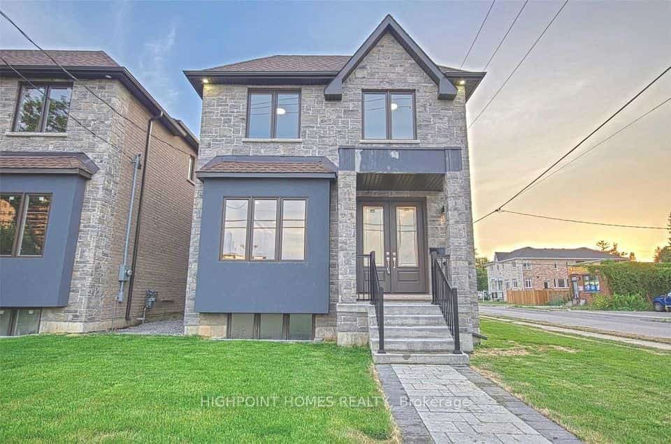 452 Midland Avenue, Toronto, ON M1N 4A5