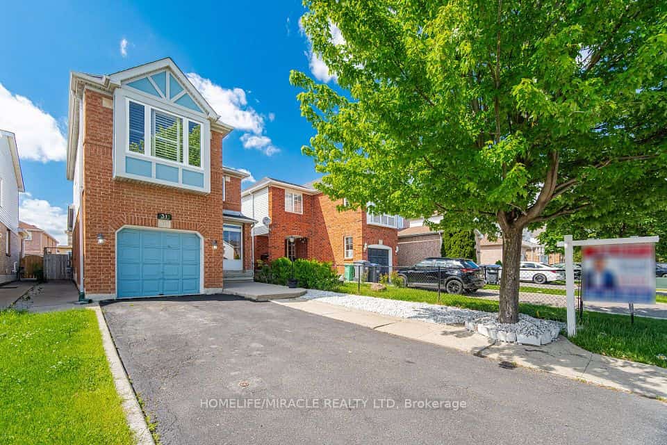 31 Larkspur Road, Brampton, ON L6R 1W8