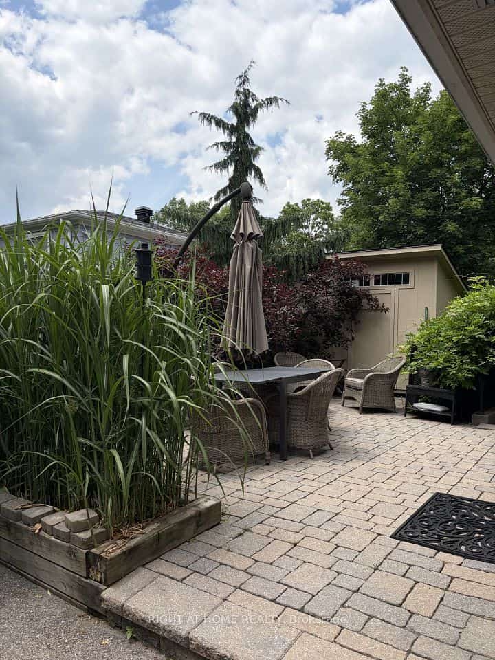 56 Penwick Crescent, Richmond Hill, ON L4C 5B4