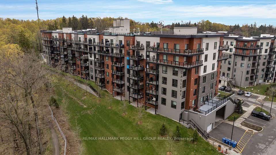 302 Essa Road #201, Barrie, ON L9J 0H3
