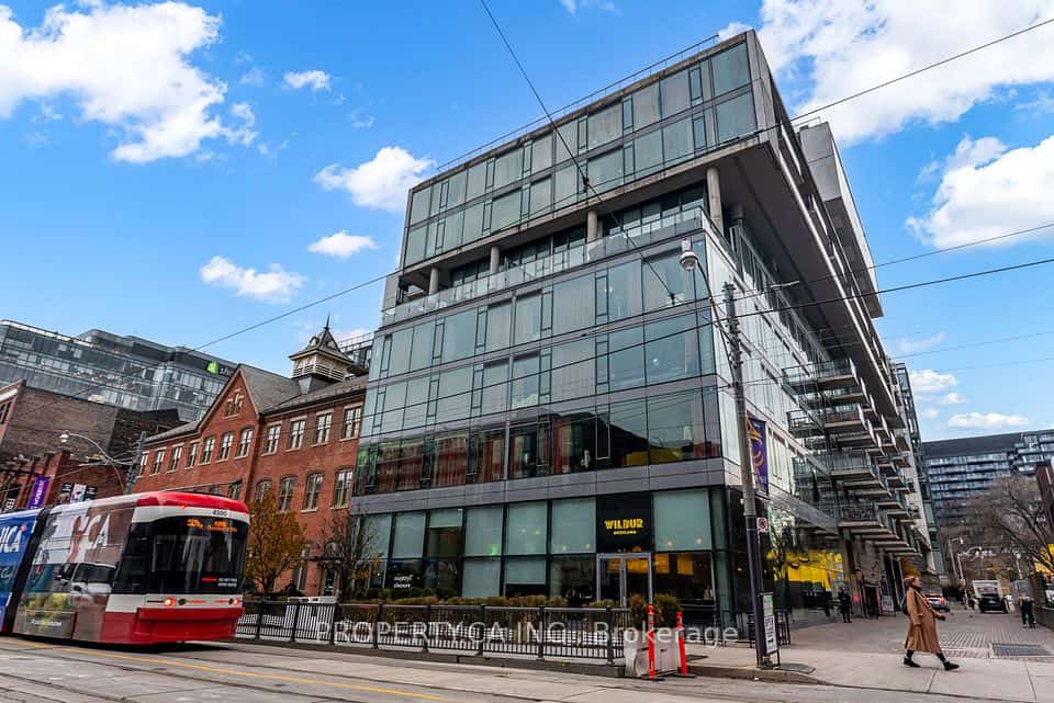 560 King Street W #1111, Toronto, ON M5V 1M1