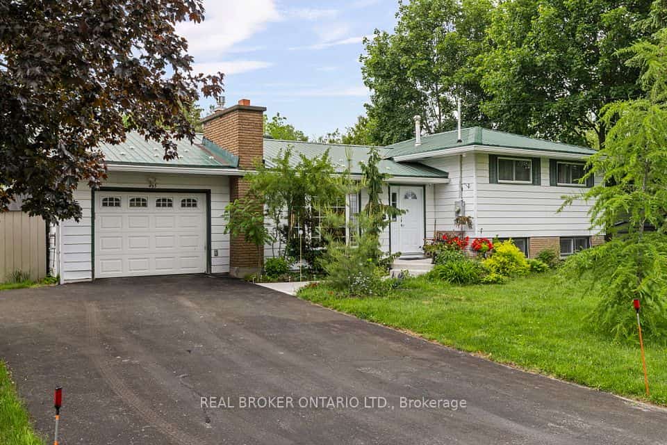 493 Bay Street, Orillia, ON L3V 3X8
