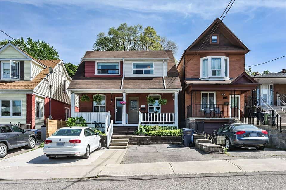 107 Barker Avenue, Toronto, ON M4C 2N8