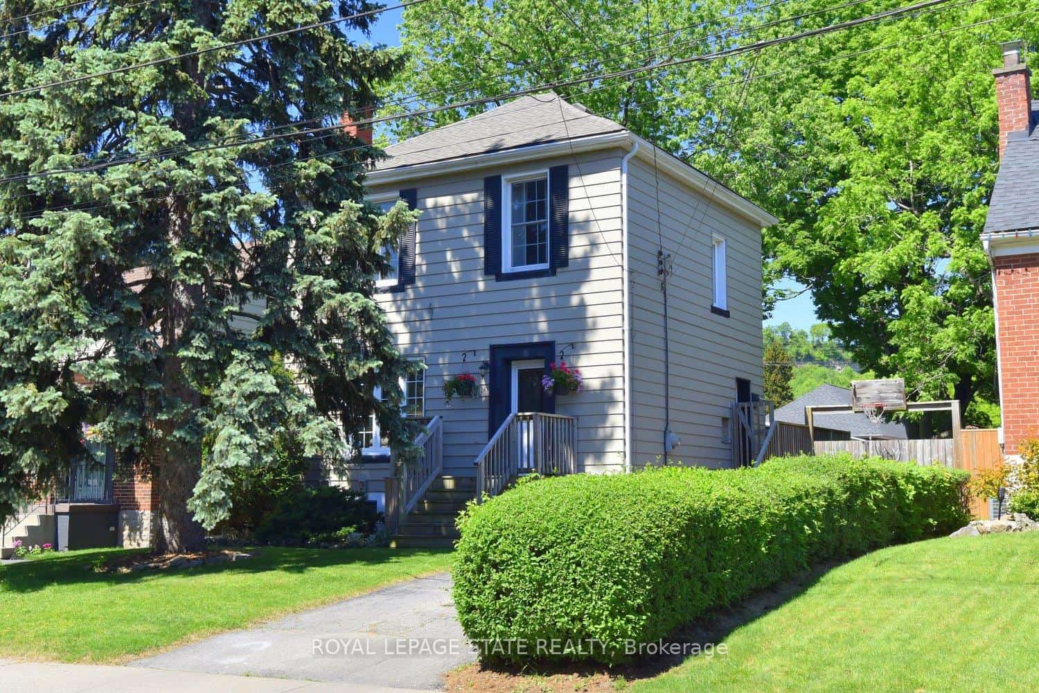14 Lydia Street, Hamilton, ON L8K 3B9
