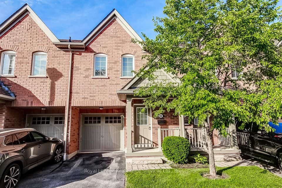 233 Duskywing Way #22, Oakville, ON L6L 0C5