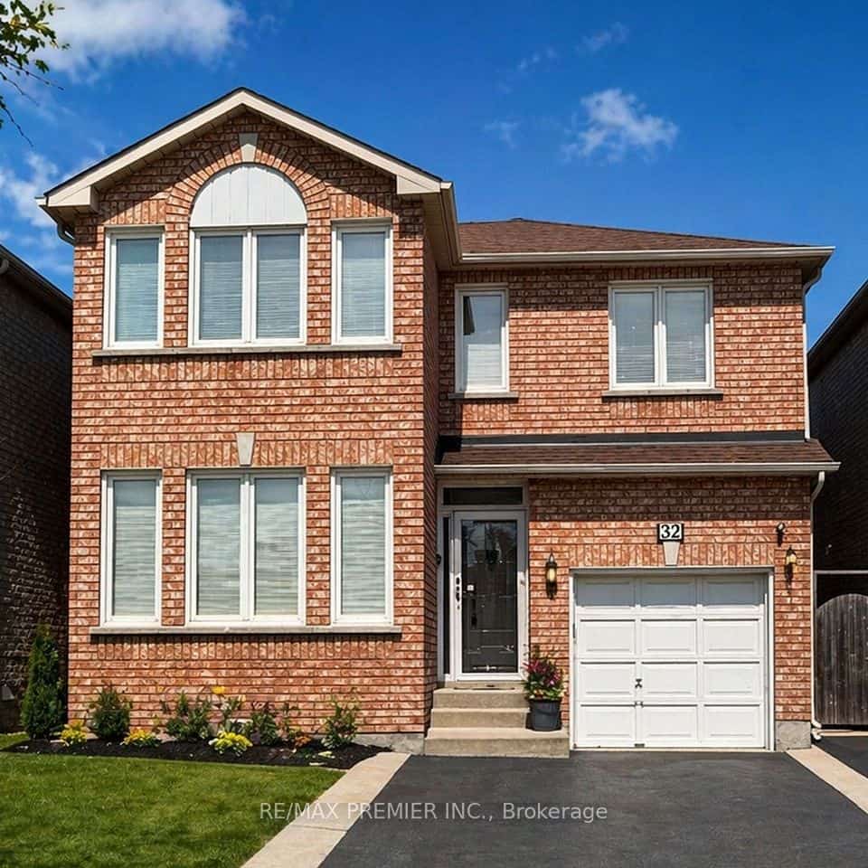 32 Stonebriar Drive, Vaughan, ON L6A 2N2