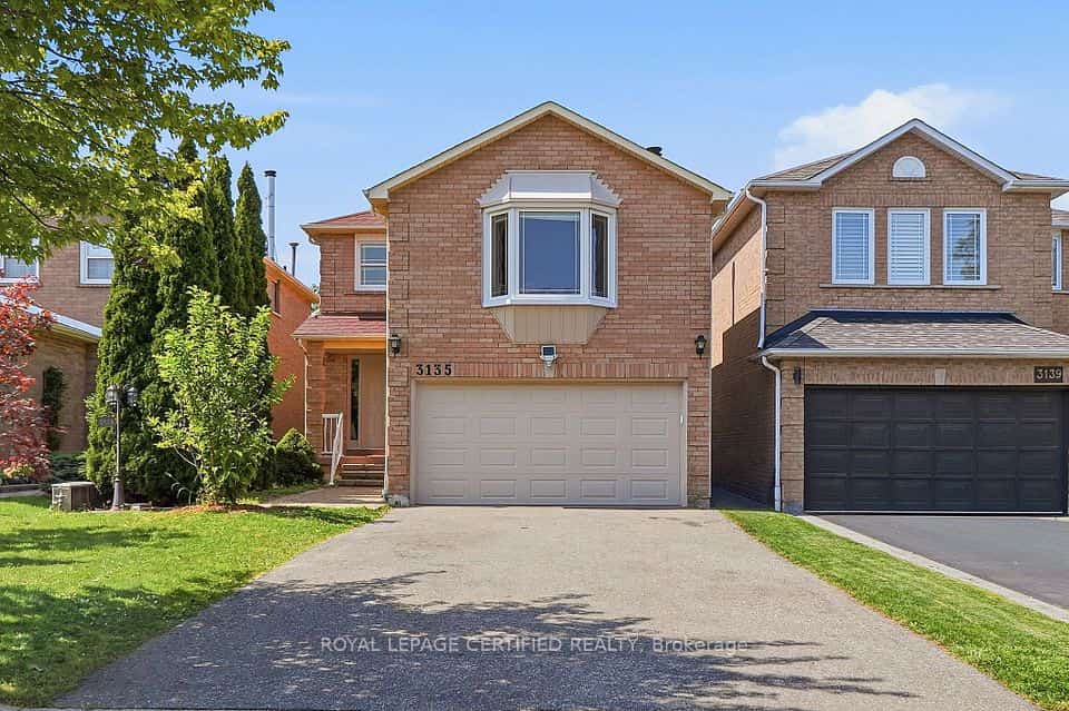 3135 Shadetree Drive, Mississauga, ON L5N 6P3