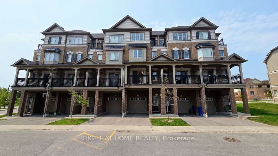 2358 Chevron Prince Path #341, Oshawa, ON L1L 0K9